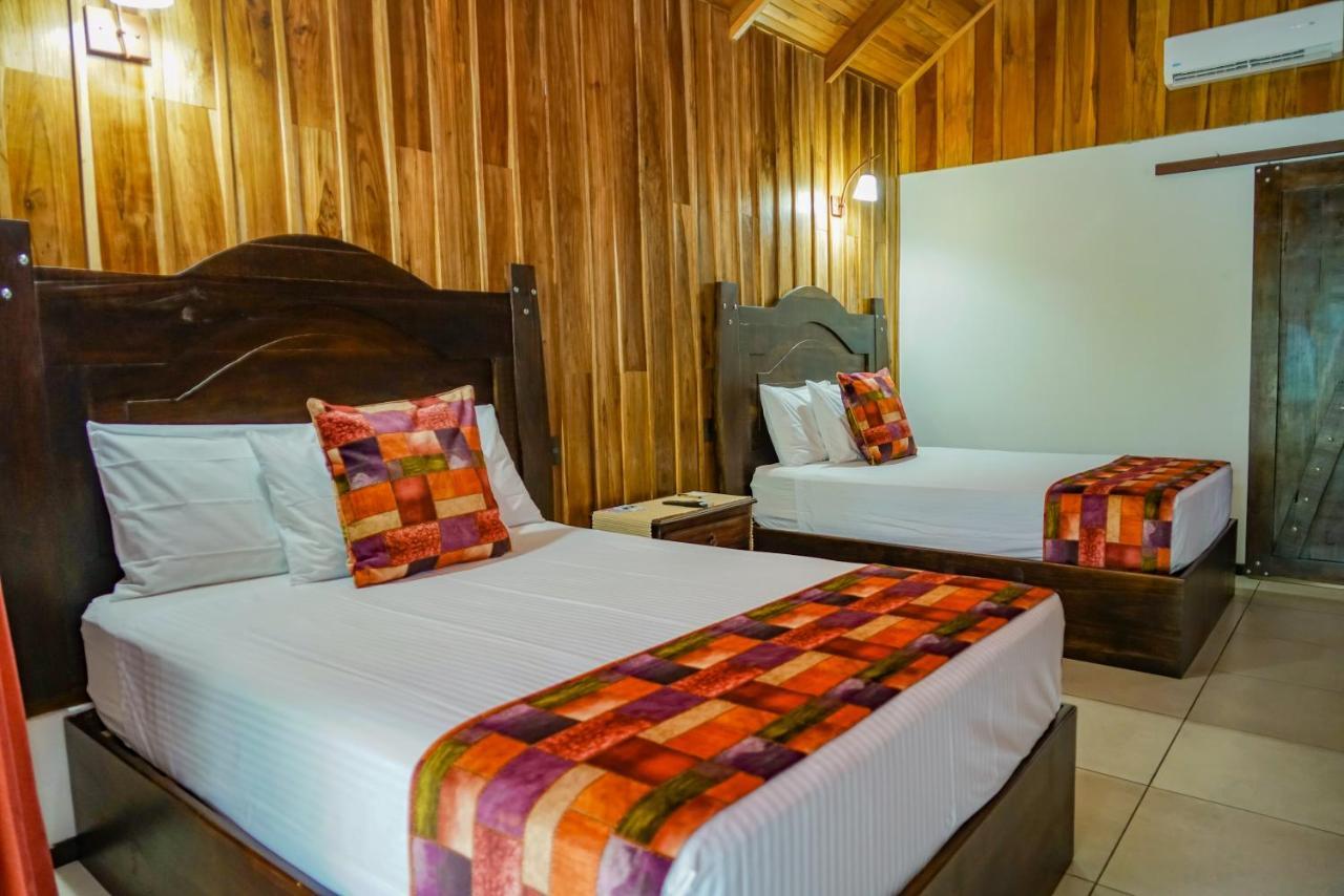 Arenal History Inn La Fortuna Exteriör bild