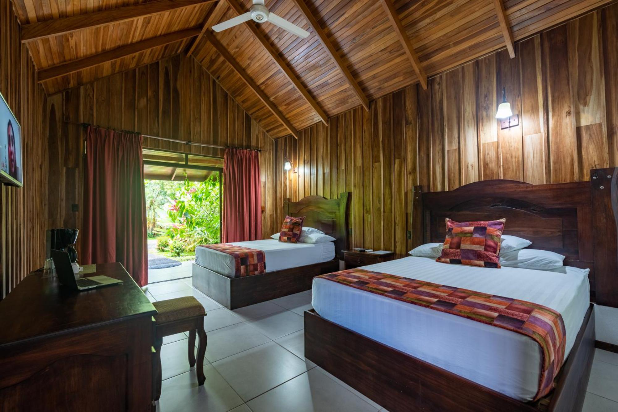 Arenal History Inn La Fortuna Exteriör bild